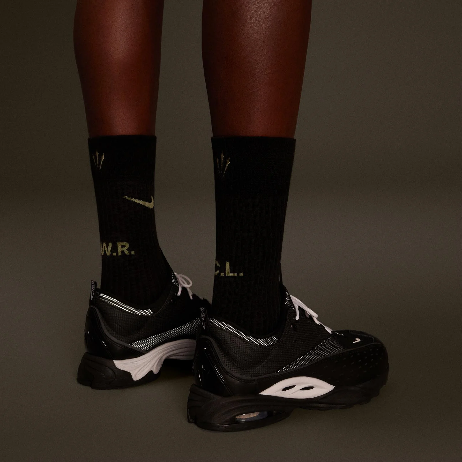 Run Crew Socks 3 Pack - Image 11